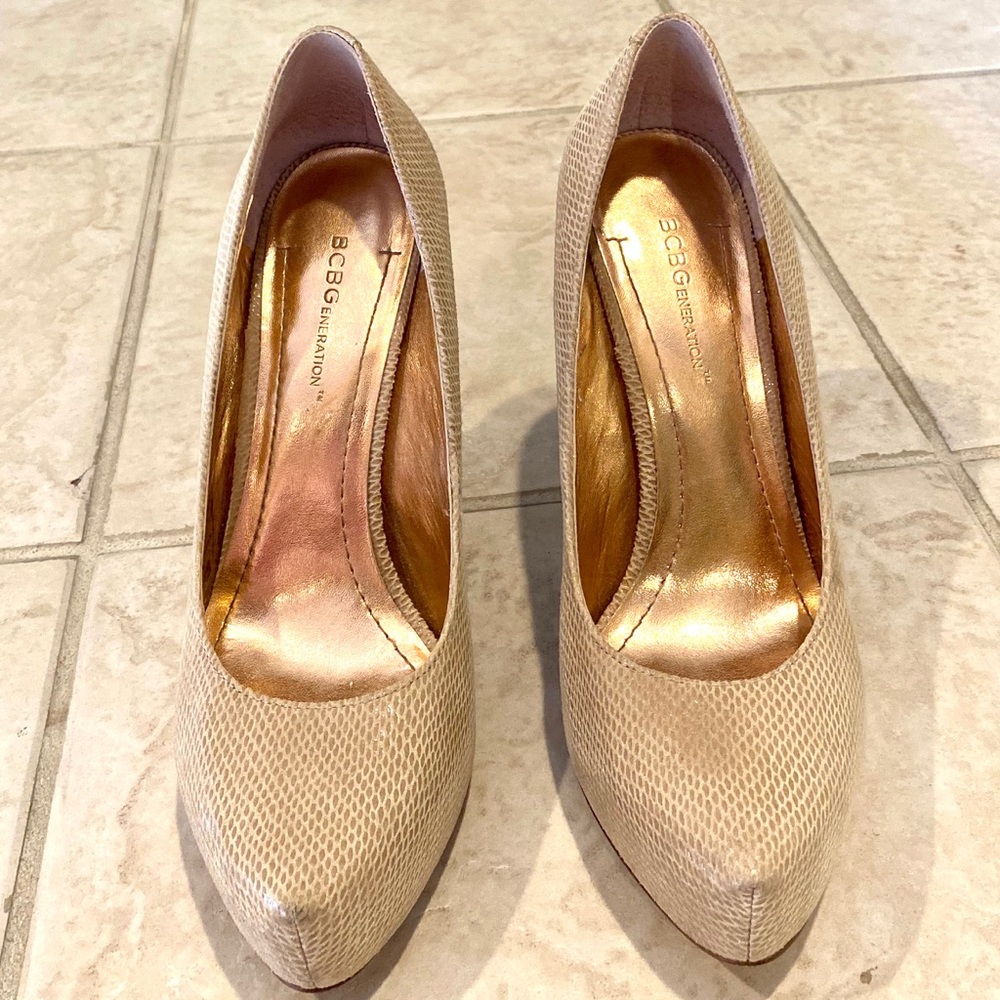 BCBGeneration • Platform Pumps - Picture 2 of 3